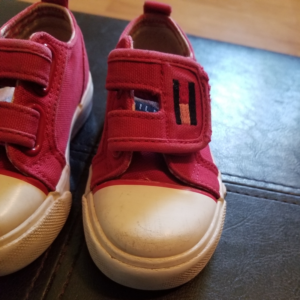TOMMY HILFIGER Slip-on Sneakers (Size 6M=25cm) - Picture 14 of 16